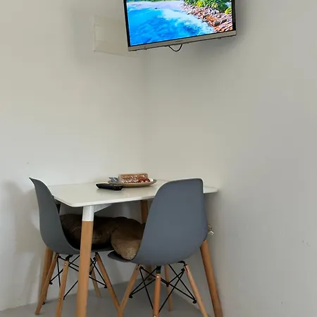 Louloudas Paros Apartment *